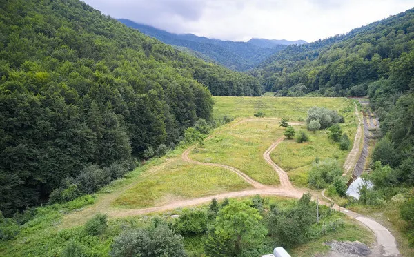 Şedinţa Zoom - La Iepure:  Braşovenii nemulţumiţi de proiectul aprobat pentru zona de agrement îşi pot spune online părerea, mâine, de la ora 15.00  