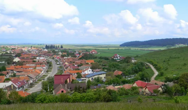 Sânpetrul, micul Bucureşti: Operatorul de salubritate i-a anunţat că-i trece pe „regim de avarie”
