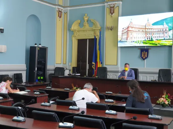 Sistemul de Management Integrat al Deşeurilor din judeţul Braşov, într-un punct mort. Primăriile nu-şi dau terenurile, de expropriat nu se poate, de cumpărat durează ani