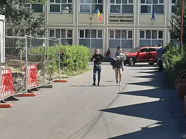 Camil Petrescu şi Ion Creangă la Bac-ul de toamnă. 1 din 10 a tras şi acum chiulul, „a fost uşor pentru cine a învăţat”
