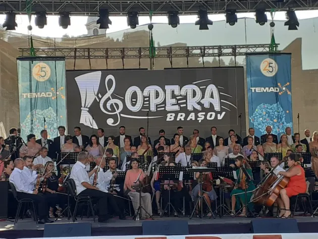 Opera cântă pentru Virginia Zeani la Târgu Mureş, pentru Eugen Doga la Braşov