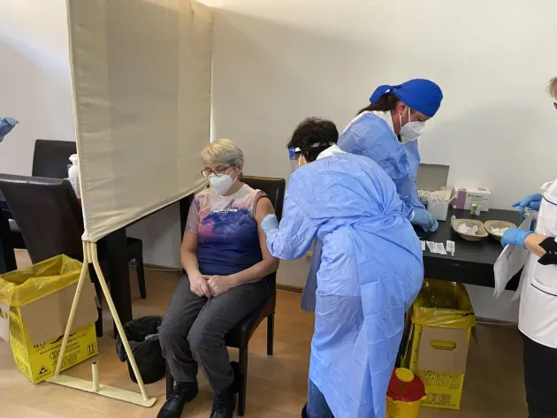 Întrebarea ministrului pentru profesori: V-aţi vaccinat? 