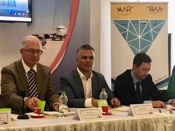 Președintele CJ Brașov, Adrian Veștea, propune scheme de ajutor de stat pentru aeroporturile din subordinea administrațiilor județene și pentru companii aeriene. Inițiativa a fost prezentată în ședința Directorilor Generali ai Aeroporturilor