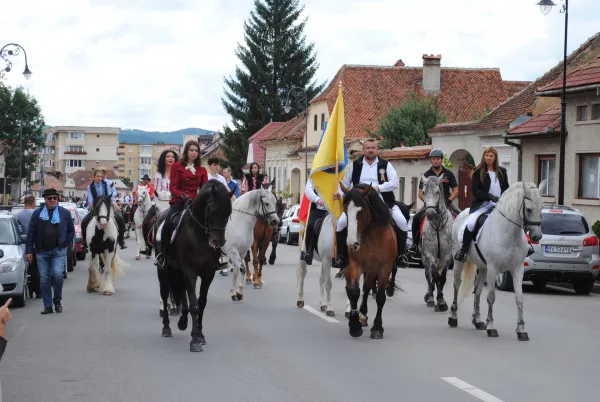 Zilele Oraşului Râşnov şi Festivalul Ecvestru, în weekend, după un an de pauză