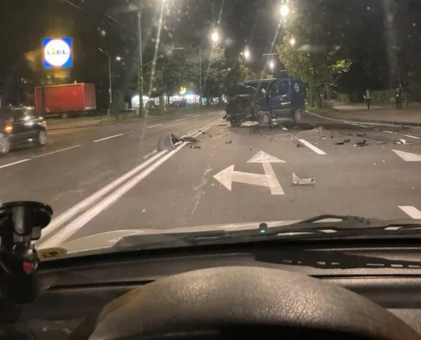 Accident cu doi răniţi, pe Saturn