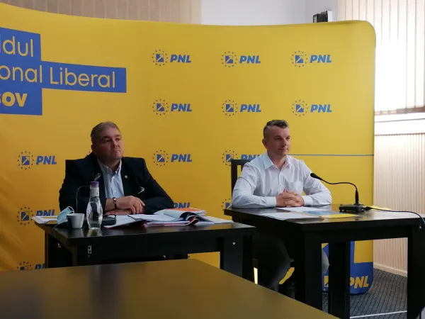 Liberalii braşoveni reclamă lipsa de transparenţă din primăriile Făgăraş şi Săcele. Care au fost incomodele întrebări rămase încă fără răspuns