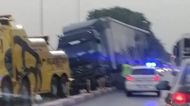 Ambii treji, au blocat intrarea în Braşov la oră de vârf