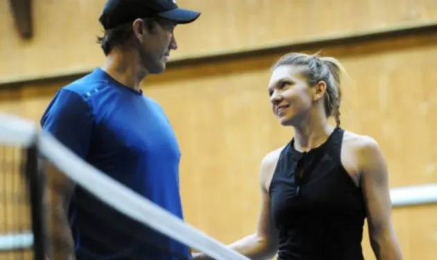Halep a încheiat colaborarea cu Darren Cahill