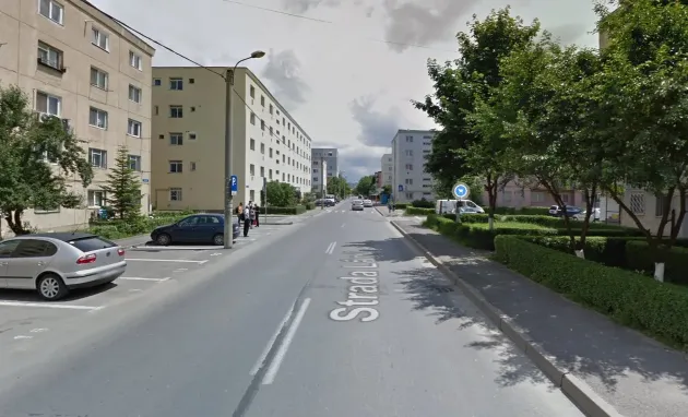 La 19 ani, venit din Argeş, a făcut prăpăd prin Braşov: Beat, cu o maşină furată a distrus alte două pe Lânii