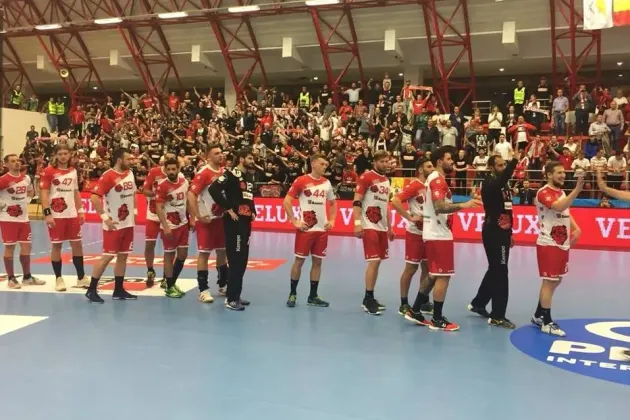 COVID-ul loveşte handbalul de la Dinamo
