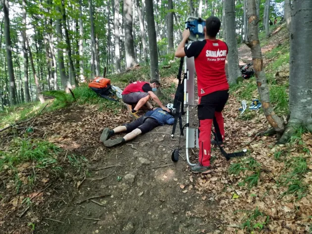 Şi-a fracturat bazinul la mountain bike