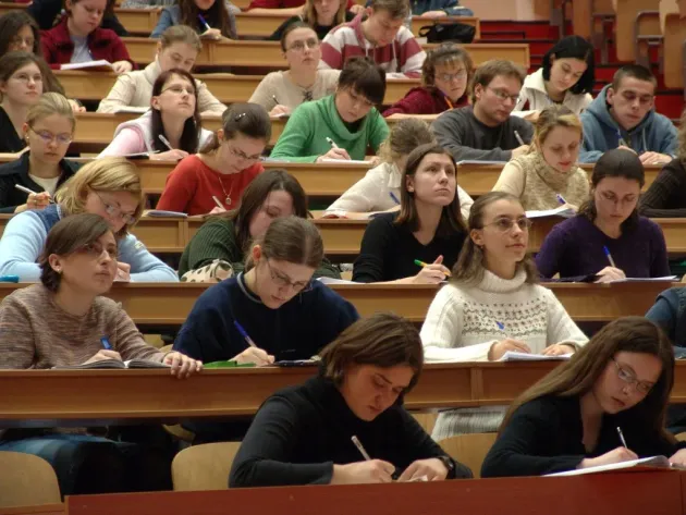 Curs gratuit pentru studenţii UnitBv, în domeniul îngrijirii ecologice