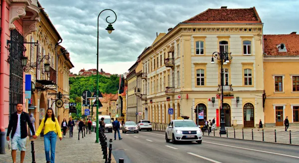 A vrut Paris, avem Paris: de la Eroilor, cu „viteza melcului” şi radare până la Pietrele lui Solomon