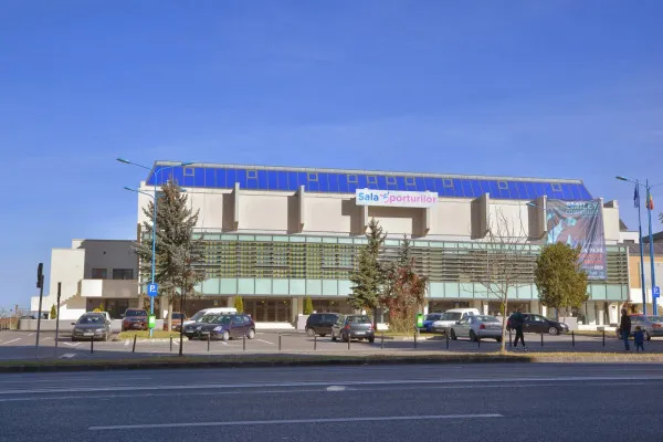 Primăria Braşov redeschide al doilea centru de vaccinare. De joi sau vineri, braşovenii se pot imuniza şi la Sala Sporturilor