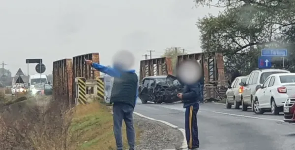 DN10, Stupinii Prejmerului - Teliu: Scos aproape mort din maşina scăpată într-un cap de pod