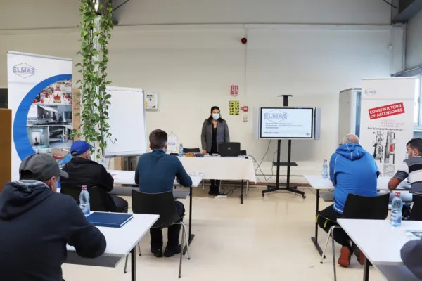 „Fabrica-şcoală” de la Braşov