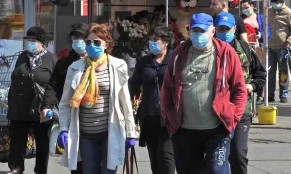 Vaccinat sau bolnav, restul în „lock down”