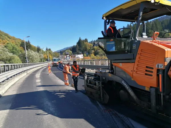 3 octombrie, ora 19.00: Se circulă din nou normal pe podul de la Predeal