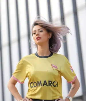 Hanca o va avea colegă de club pe soţia sa, Andreea