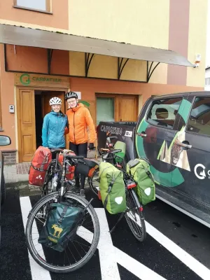 Pedalează 3.500 km pentru 10.000 de euro  