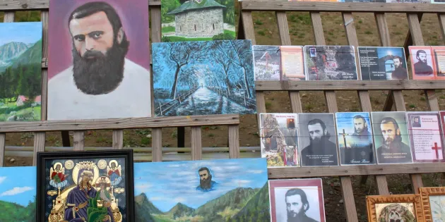 O fetiţă din Sâmbăta de Sus, vindecată de Arsenie Boca ar fi murit după ce i-a încălcat sfaturile