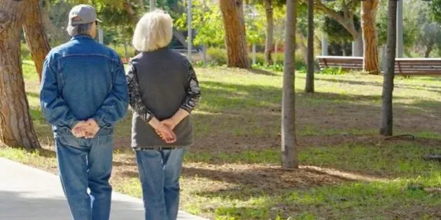 Care ar fi vârsta maximă a unui om, dacă nu ar muri de cancer, boli de inimă sau alte accidente