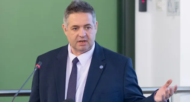 Ai copil de peste 7 ani, infectat cu Covid, iar tu eşti vaccinat? Nu primeşti concediu plătit