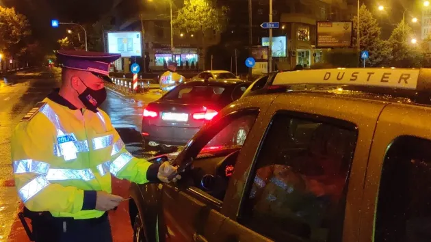 Carpaţilor: De la volan în cătuşe, şi-apoi 2 în monitorizare, la Poliţie