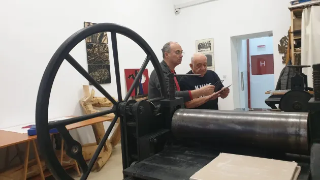 100 de artişti în 100 de ani