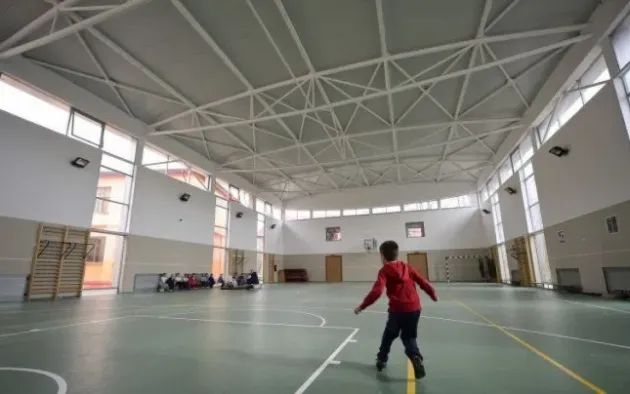 Orele de Educaţie fizică şi sport pot fi înlocuite cu Educaţie pentru viaţă