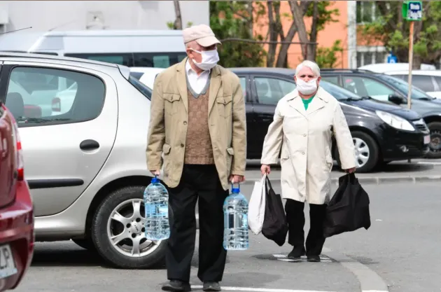 Valabil de azi: nu prea mai intri nicăieri dacă nu ești vaccinat, după 6 la mie. Nu mai contează nici dacă ai test negativ