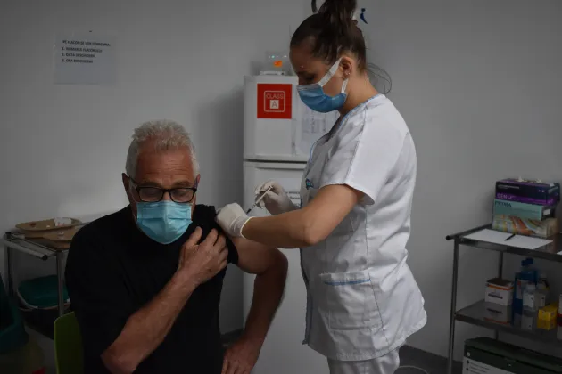 Vaccinarea, încă o zi record: 4.592 de braşoveni la centrele de vaccinare, 3.064 la prima doză