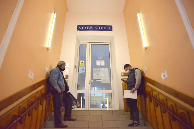 Covidul şi suprataxa pe identitate