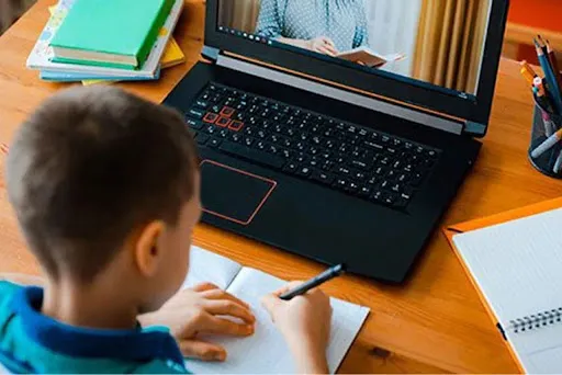 13.305 de elevi din Braşov vor primi burse în acest an şcolar:  burse. 5,26 milioane de lei în total