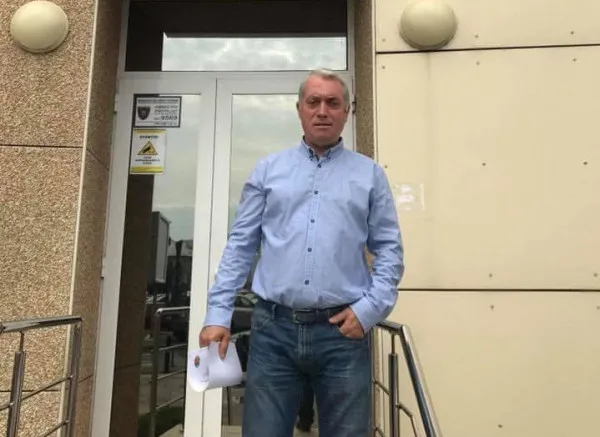 Primarul din Comăna, 8 luni cu suspendare  