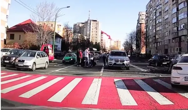 În intersecţie: Doi mai grăbiţi decât o Ambulanţă