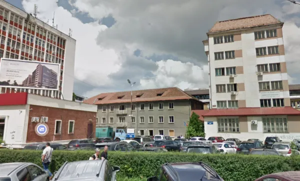 CFR-ul, evacuat de un privat la Braşov. 33 de birouri, înghesuite într-o cantină părăsită