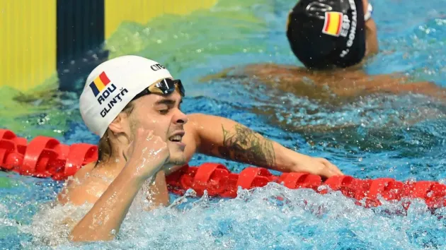Robert Glinţă a obţinut medalia de bronz la CE de nataţie din Rusia