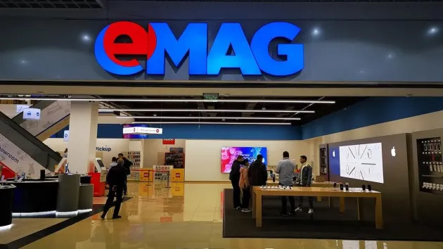 Protecţia Consumatorilor a amendat cu 50.000 de lei eMAG pentru ofertele de Black Friday