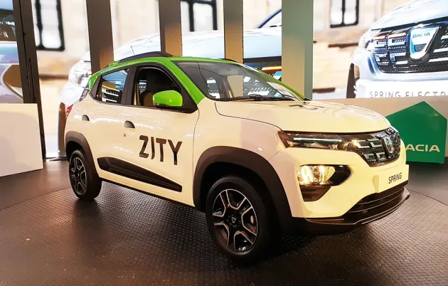 Dacia a livrat primele 100% electrice. Braşovul, în top 5 comenzi