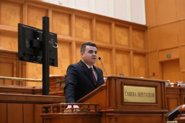 Parlamentul a votat legea construcţiilor agricole în extravilan