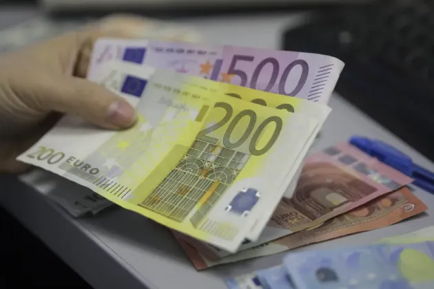 Salariul minim din UE: Cât ar trebui să fie în România