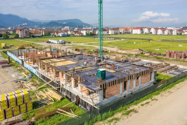Braşovul, lider la scumpirea apartamentelor: cerere în creştere, materiale de construcţie mai scumpe