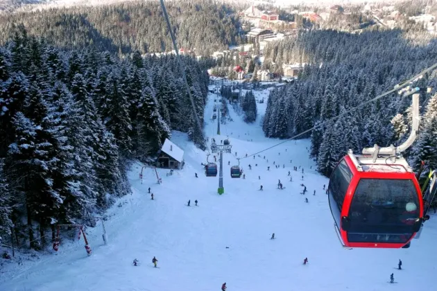 Preţurile la transportul pe cablu din Poiana Braşov ar urma să fie majorate cu 10%