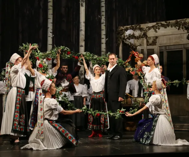 Sâmbătă, seara muzicii maghiare: Opera Braşov îi are invitaţi pe colegii de la Cluj