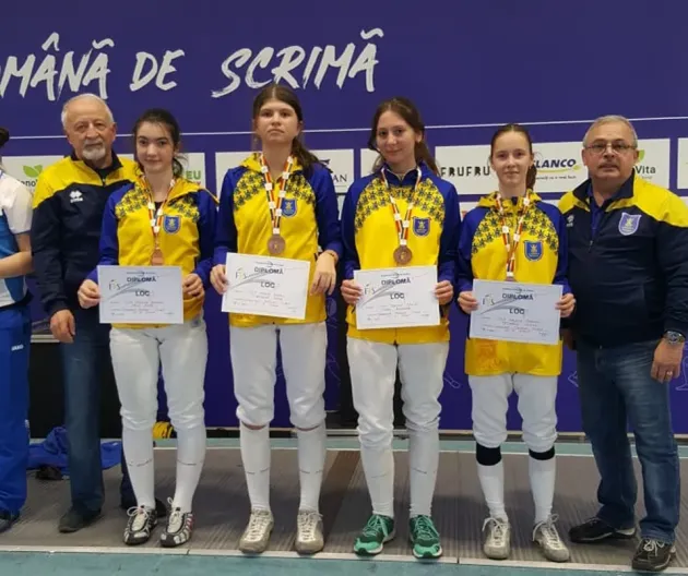 Locul 3 pentru cadetele Coronei la Campionatul Naţional de floretă pe echipe!
