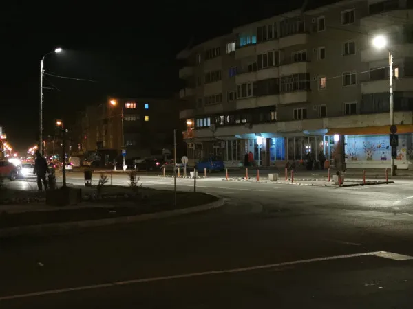 Pe 15 străzi din Făgăraş, iluminat inteligent: 257 de lămpi LED, cu sistem de detectare a pietonilor şi vehiculelor