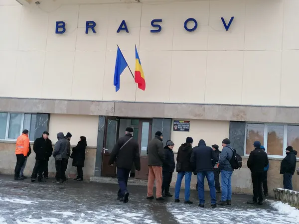 De la Braşov s-a oprit CFR-ul