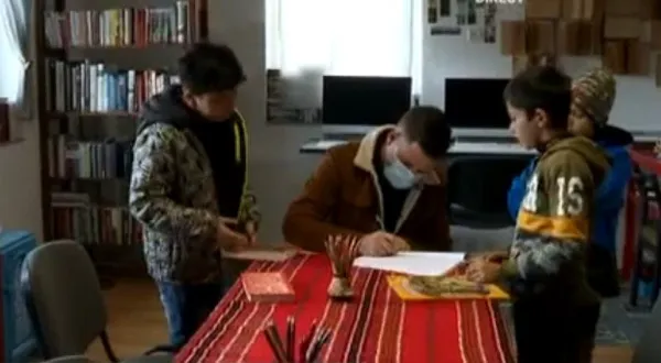 „Mamă, aşa arată o bibliotecă?”
