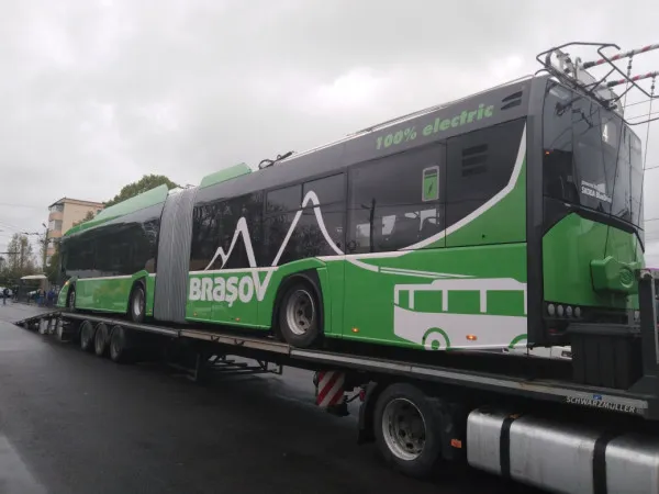 2.000.000 de „kilometri electrici”: Mai puţin smog deasupra Braşovului